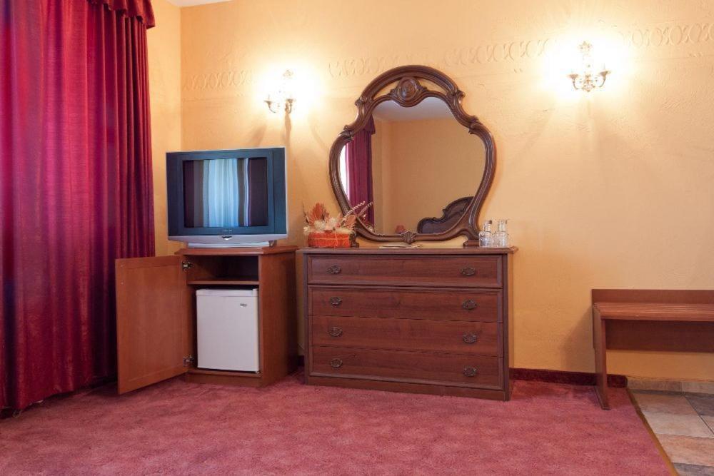 Kaloyanova Fortress Hotel Arbanasi Phòng bức ảnh