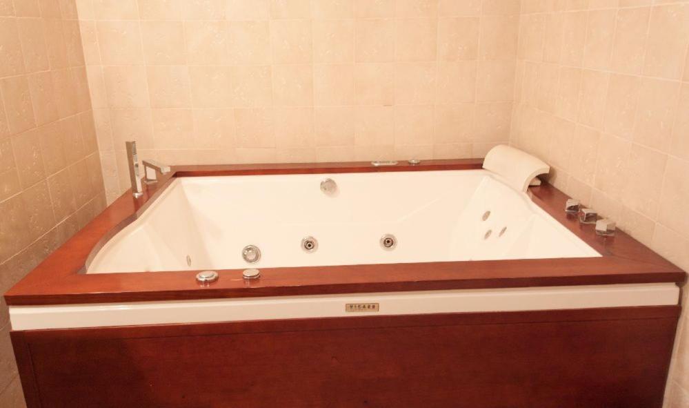 Kaloyanova Fortress Hotel Arbanasi Phòng bức ảnh